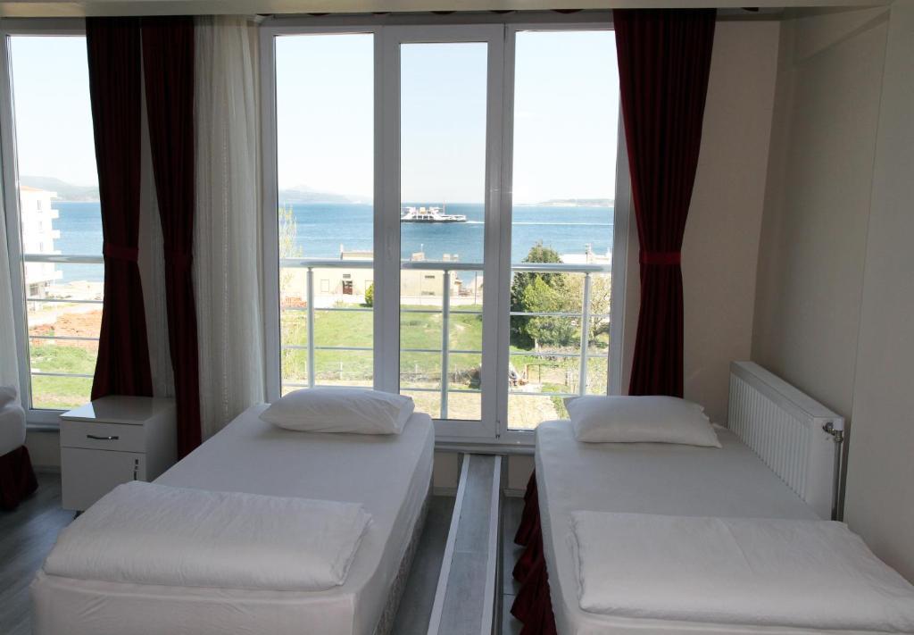 Boss 2 Hotel Eceabat Bagian luar foto